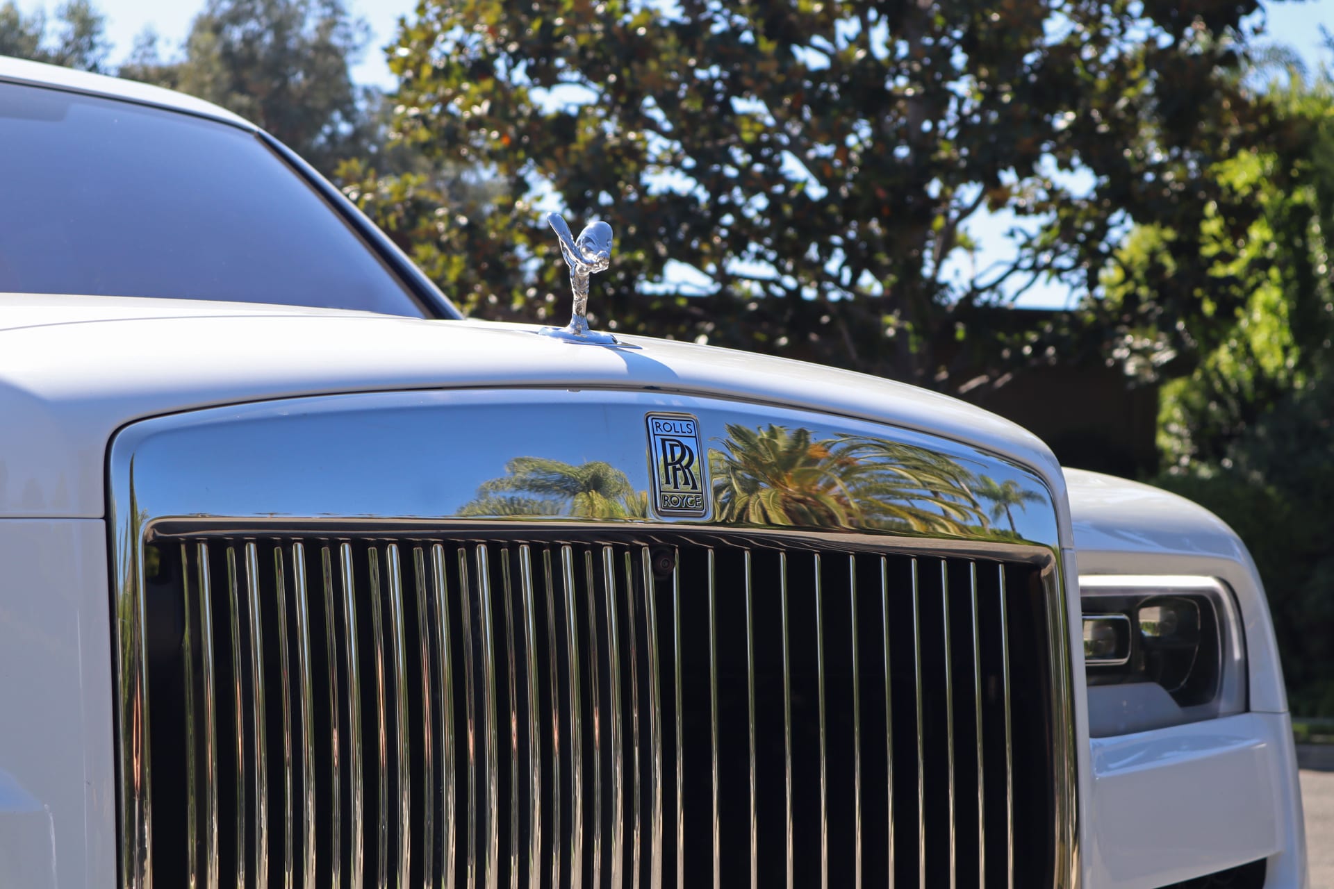 Rolls-Royce Cullinan Starlight Rental in Los Angeles